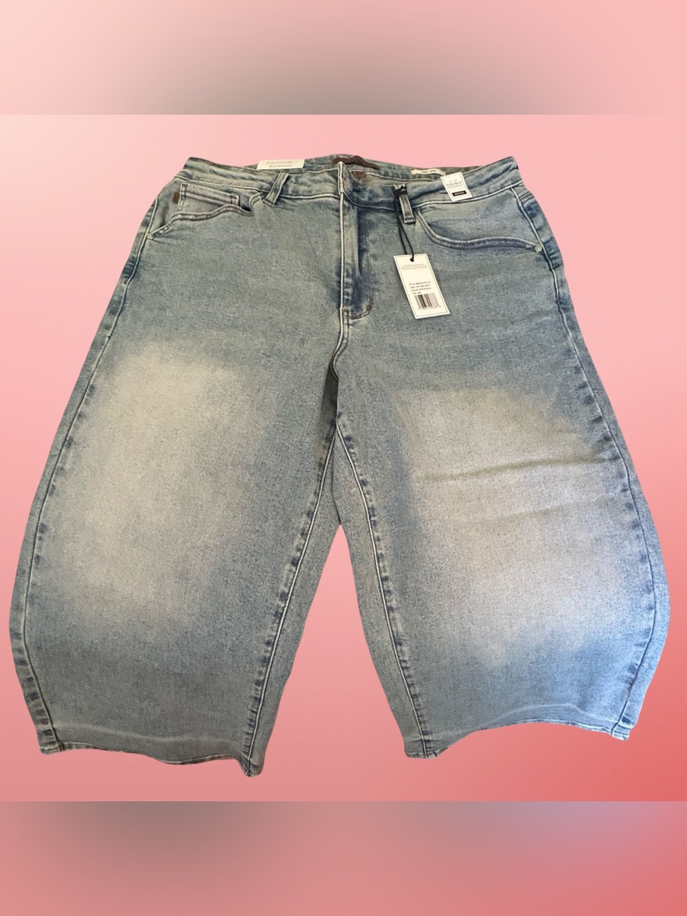 NWT! JUDY BLUE,WIDE CROP MED. BLUE JEANS IN PLUS SIZE 18W. MID RISE,FINISHED HEM - Picture 16 of 16